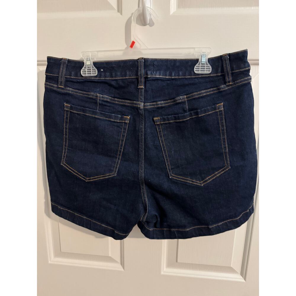Lane Bryant New 4 inch flex magic waistband signature shorts plus 18 dark wash - Picture 4 of 5